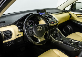 Подержанный автомобиль Lexus NX 2015 года (10 фото)