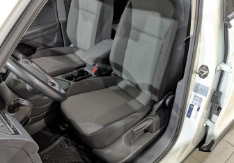 Подержанный автомобиль Volkswagen Tiguan 2021 года (19 фото)