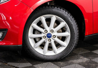 Подержанный автомобиль Ford Focus Wagon 2018 года (8 фото)