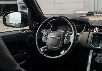 Подержанный автомобиль Land Rover Range Rover 2015 года (10 фото)
