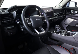 Подержанный автомобиль Haval H3 2024 года (16 фото)