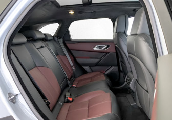 Новый Land Rover Range Rover Velar 2025 (12 фото)