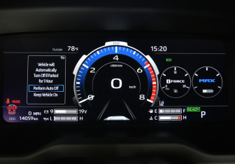 Подержанный автомобиль Toyota Sequoia 2025 года (10 фото)