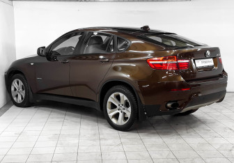 Подержанный автомобиль BMW X6 2014 года (6 фото)