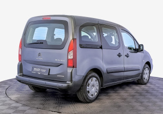 Подержанный автомобиль Citroen Berlingo 2021 года (5 фото)