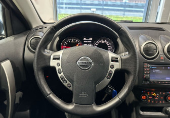 Подержанный автомобиль Nissan Qashqai 2011 года (13 фото)