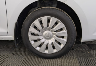 Подержанный автомобиль Skoda Rapid Liftback 2022 года (12 фото)