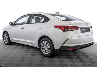 Подержанный автомобиль Hyundai Solaris Sedan 2021 года (7 фото)