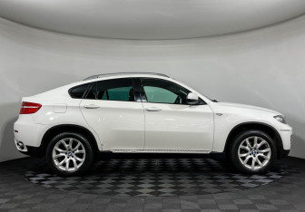 Подержанный автомобиль BMW X6 2010 года (6 фото)