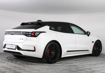 Подержанный автомобиль Zeekr 001 2023 года (4 фото)