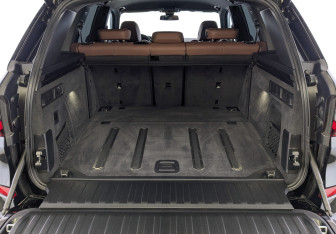 Подержанный автомобиль BMW X5 2021 года (10 фото)