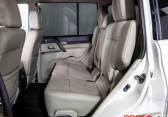 Подержанный автомобиль Mitsubishi Pajero 2019 года (8 фото)