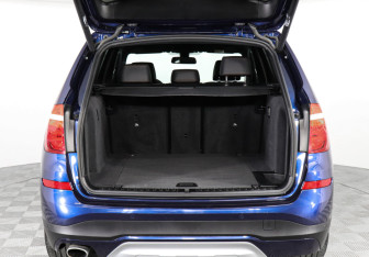 Подержанный автомобиль BMW X3 2017 года (9 фото)