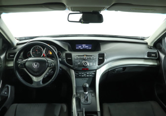 Подержанный автомобиль Honda Accord Sedan 2008 года (12 фото)