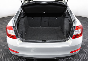 Подержанный автомобиль Skoda Octavia Liftback 2015 года (9 фото)