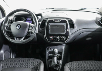 Подержанный автомобиль Renault Kaptur 2016 года (6 фото)