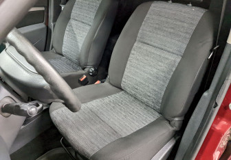 Подержанный автомобиль Renault Duster 2014 года (13 фото)