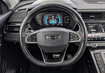 Подержанный автомобиль Geely Atlas Pro 2022 года (21 фото)