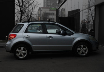 Подержанный автомобиль Suzuki SX4 Hatchback 2010 года (4 фото)