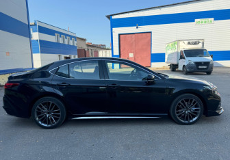 Новый Toyota Camry Sedan 2025 (11 фото)