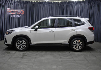 Подержанный автомобиль Subaru Forester Suv 2021 года (8 фото)