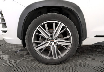 Подержанный автомобиль Exeed LX 2022 года (18 фото)