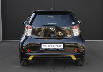 Подержанный автомобиль Toyota iQ 2009 года (2 фото)