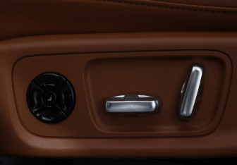 Подержанный автомобиль LiXiang L6 2024 года (23 фото)