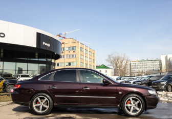 Подержанный автомобиль Hyundai Grandeur 2007 года (3 фото)