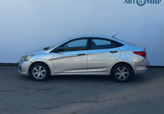 Подержанный автомобиль Hyundai Solaris Sedan 2013 года (5 фото)