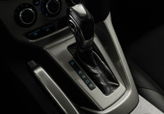 Подержанный автомобиль Ford Focus Hatchback 2013 года (15 фото)