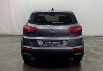 Подержанный автомобиль Hyundai Creta 2018 года (6 фото)