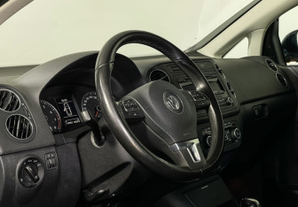 Подержанный автомобиль Volkswagen Golf Plus 2013 года (13 фото)