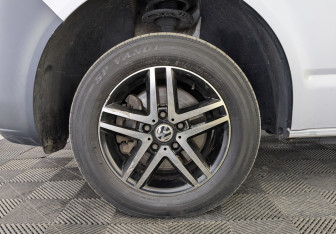 Подержанный автомобиль Volkswagen Caravelle 2021 года (12 фото)