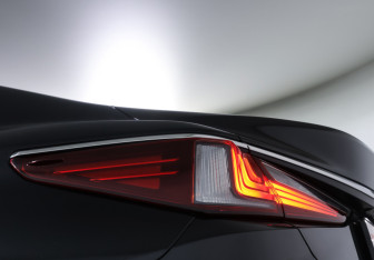 Подержанный автомобиль Lexus ES 2020 года (20 фото)