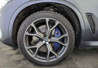 Подержанный автомобиль BMW X5 2022 года (18 фото)