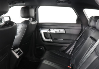 Подержанный автомобиль Jaecoo J7 2024 года (12 фото)