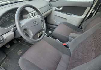 Подержанный автомобиль LADA (ВАЗ) Priora Wagon 2010 года (9 фото)