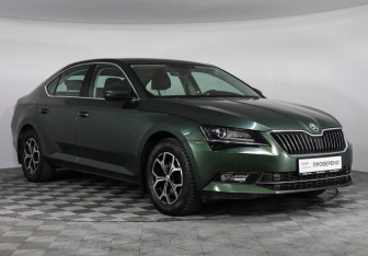 Подержанный автомобиль Skoda Superb Liftback 2018 года (3 фото)