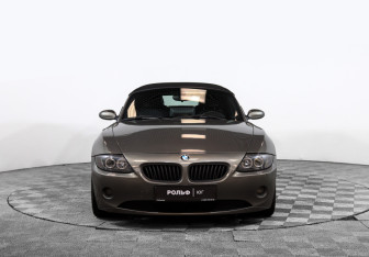 Подержанный автомобиль BMW Z4 Roadster 2004 года (5 фото)