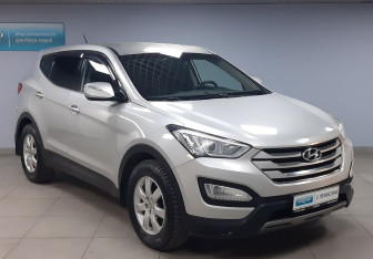 Подержанный автомобиль Hyundai Santa Fe 2013 года (3 фото)