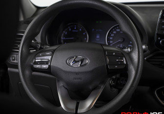 Подержанный автомобиль Hyundai i30 Hatchback 2022 года (13 фото)