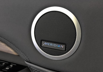 Подержанный автомобиль Land Rover Discovery 2019 года (29 фото)