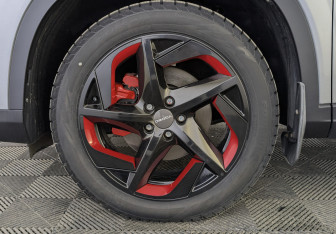 Подержанный автомобиль Omoda C5 2024 года (12 фото)