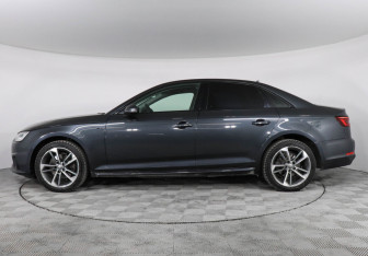 Подержанный автомобиль Audi A4 Sedan 2018 года (8 фото)
