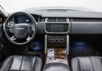 Подержанный автомобиль Land Rover Range Rover 2015 года (14 фото)