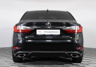 Подержанный автомобиль Lexus ES 2016 года (6 фото)