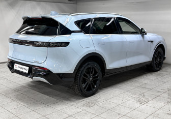 Подержанный автомобиль Voyah Free 2023 года (5 фото)