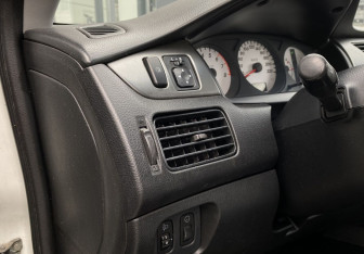 Подержанный автомобиль Mitsubishi Lancer Sedan 2009 года (16 фото)