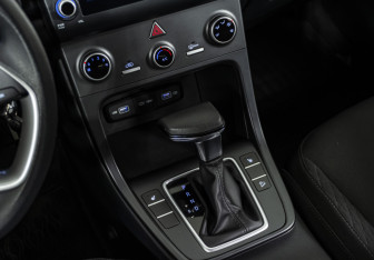 Подержанный автомобиль Hyundai Creta 2022 года (14 фото)